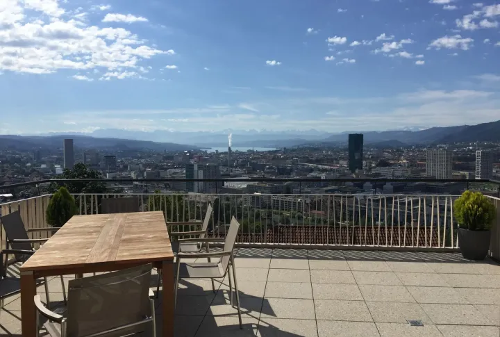 IMG_1572_Terrassentisch_quer